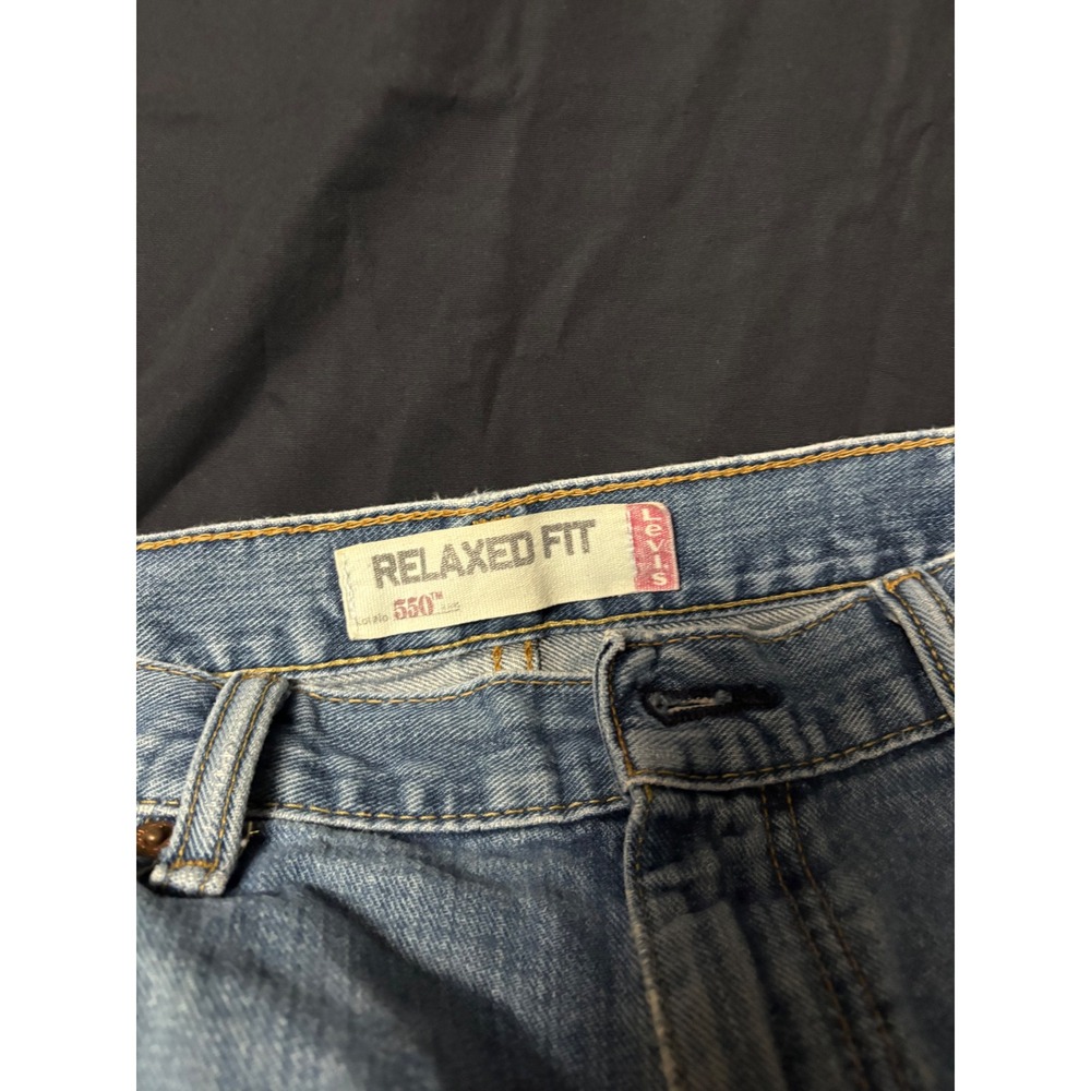 Levis 550 Relaxed Fit Mens Jeans 38x32 Medium Wash Blue Denim 550-0216‎